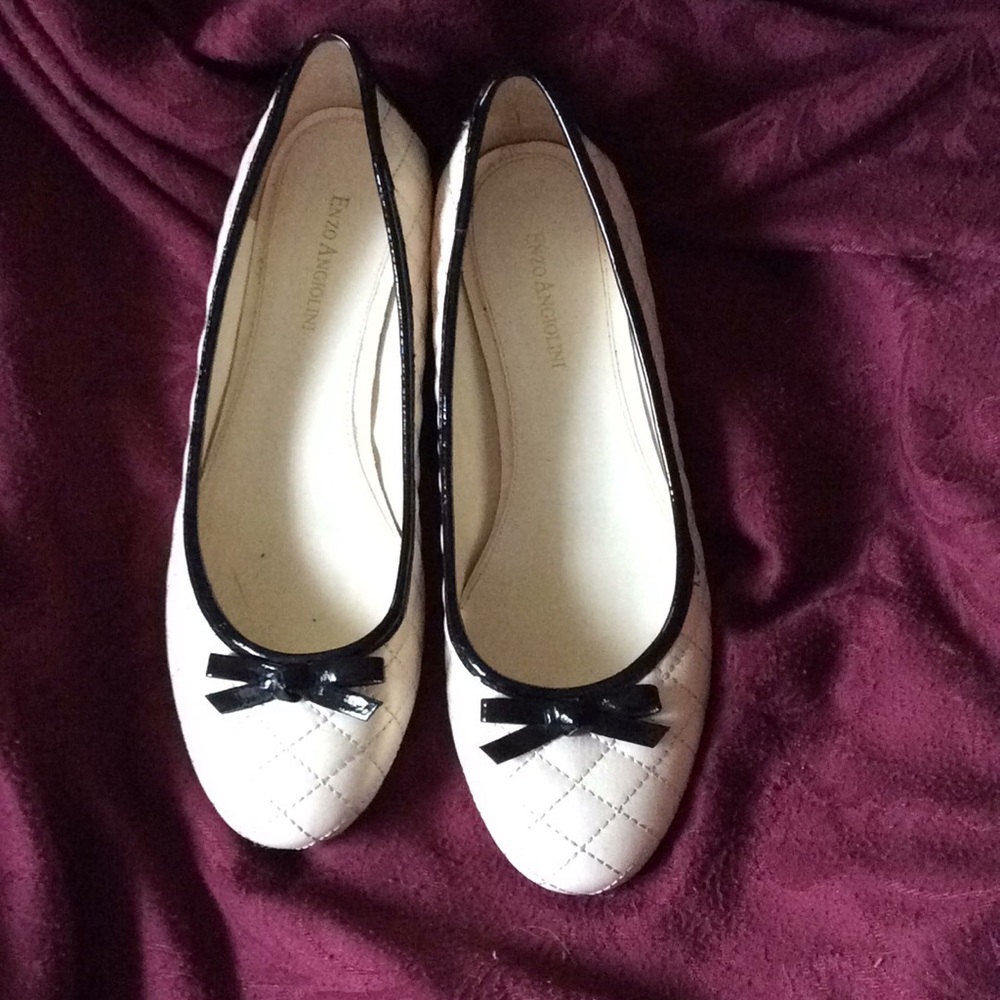 *** FINAL SALE ****Enzo Angiolina ballet flatS